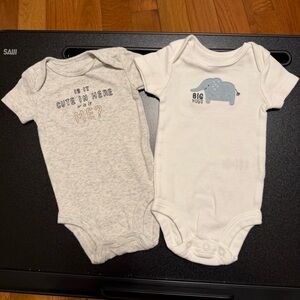 Carter’s Adorable Gray and White Baby Onesies Set Newborn